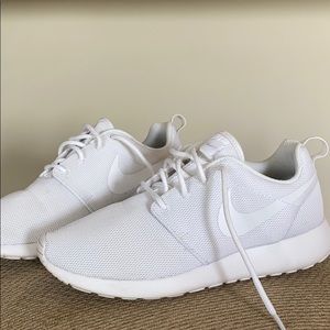 women’s nike roshe